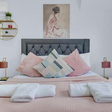 Heathrow Stays - Fawns Manor Хитроу Экстерьер фото